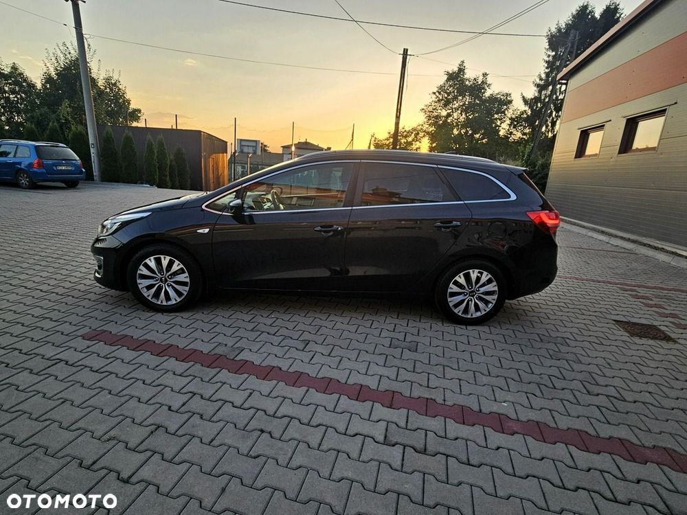 Kia Ceed 1.6 GDI ISG Dream-Team Edition - 5