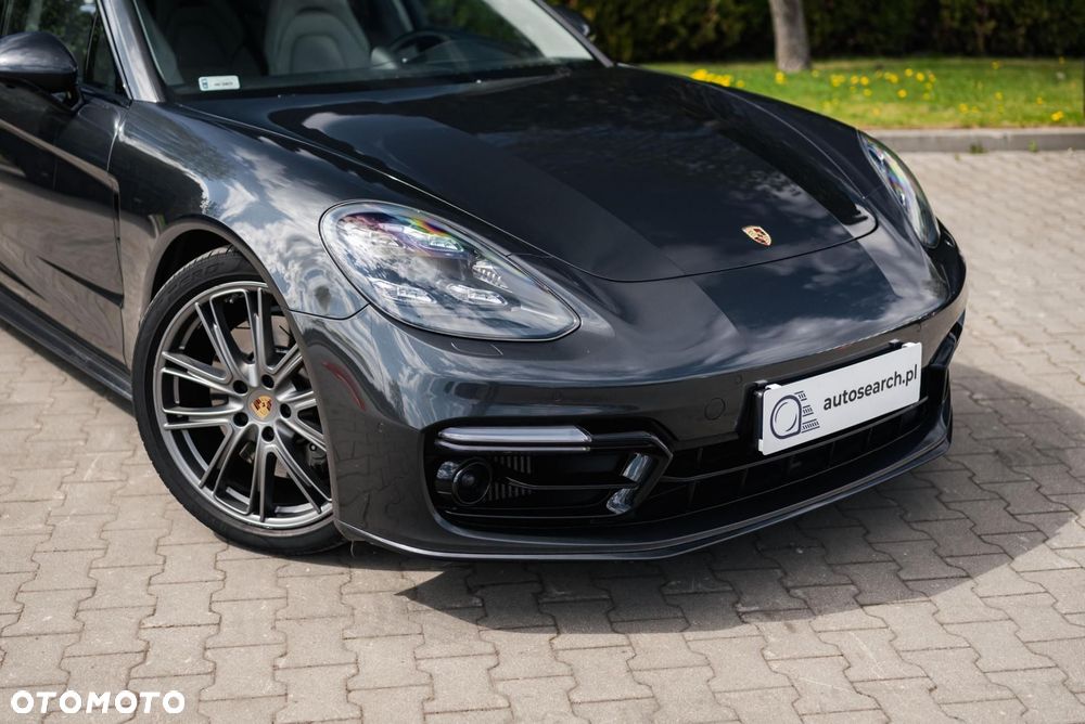Porsche Panamera 4S - 40
