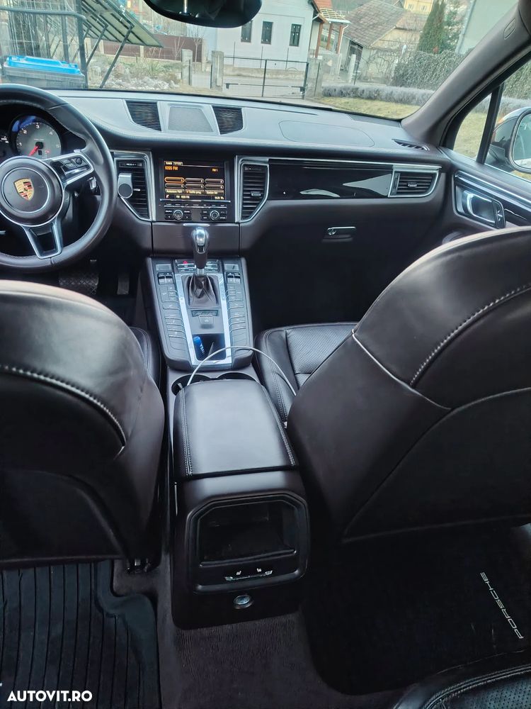 Porsche Macan - 10
