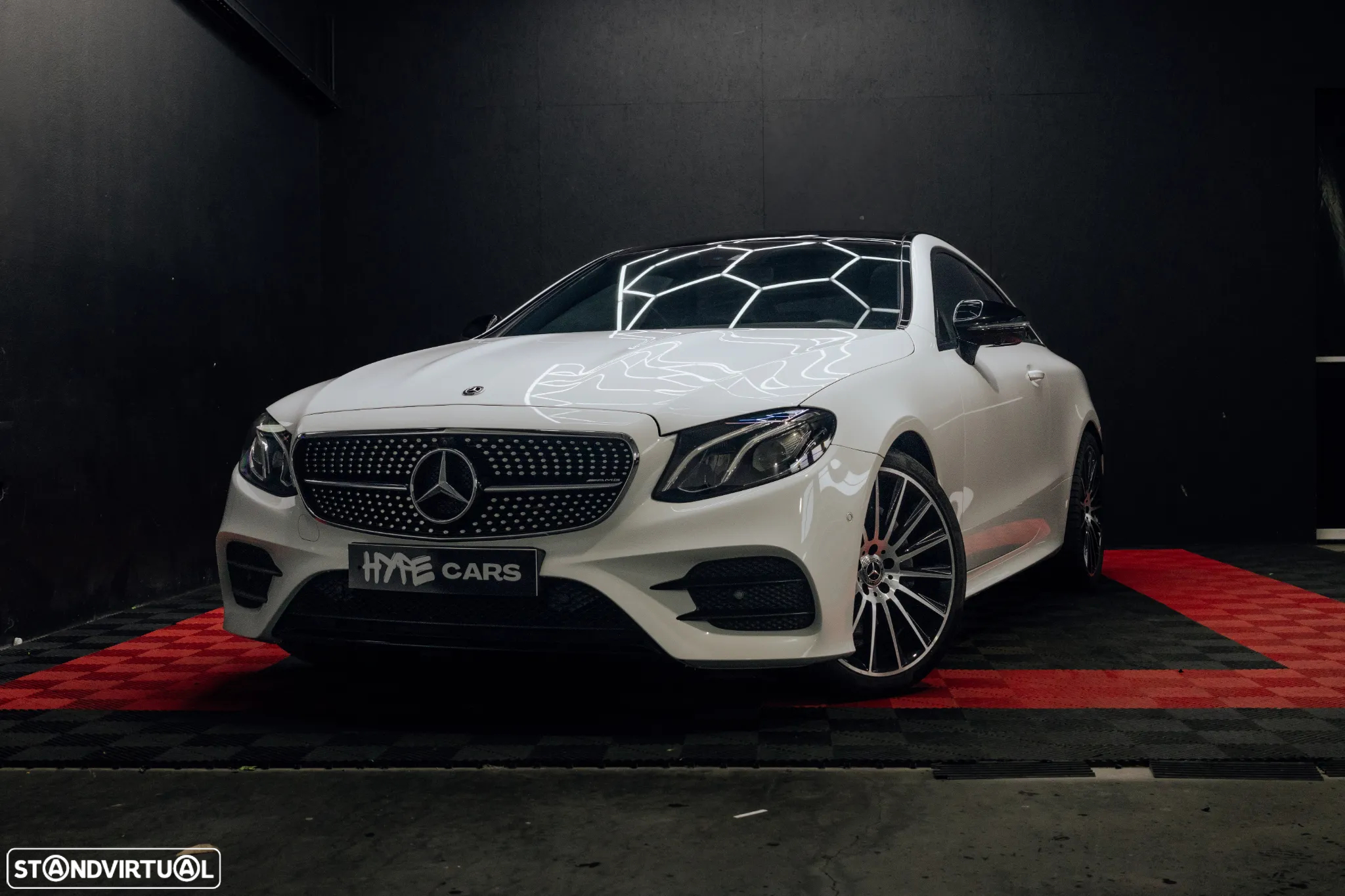 Mercedes-Benz E 220 d Coupe 9G-TRONIC Night Edition - 3