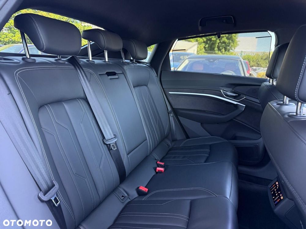 Audi e-tron Sportback - 21