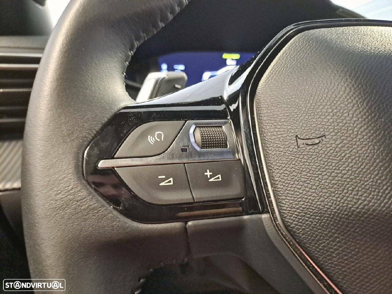 Peugeot 2008 1.2 Hybrid Allure e-DCS6 - 16