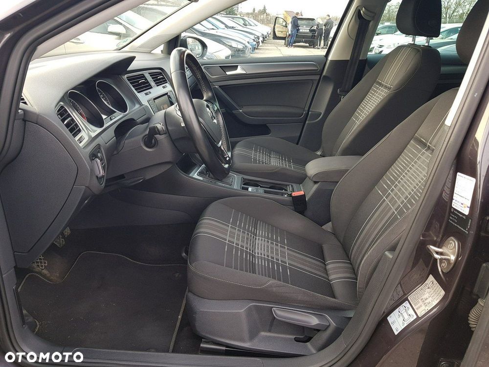 Volkswagen Golf 1.6 TDI BlueMotion Technology Lounge - 9