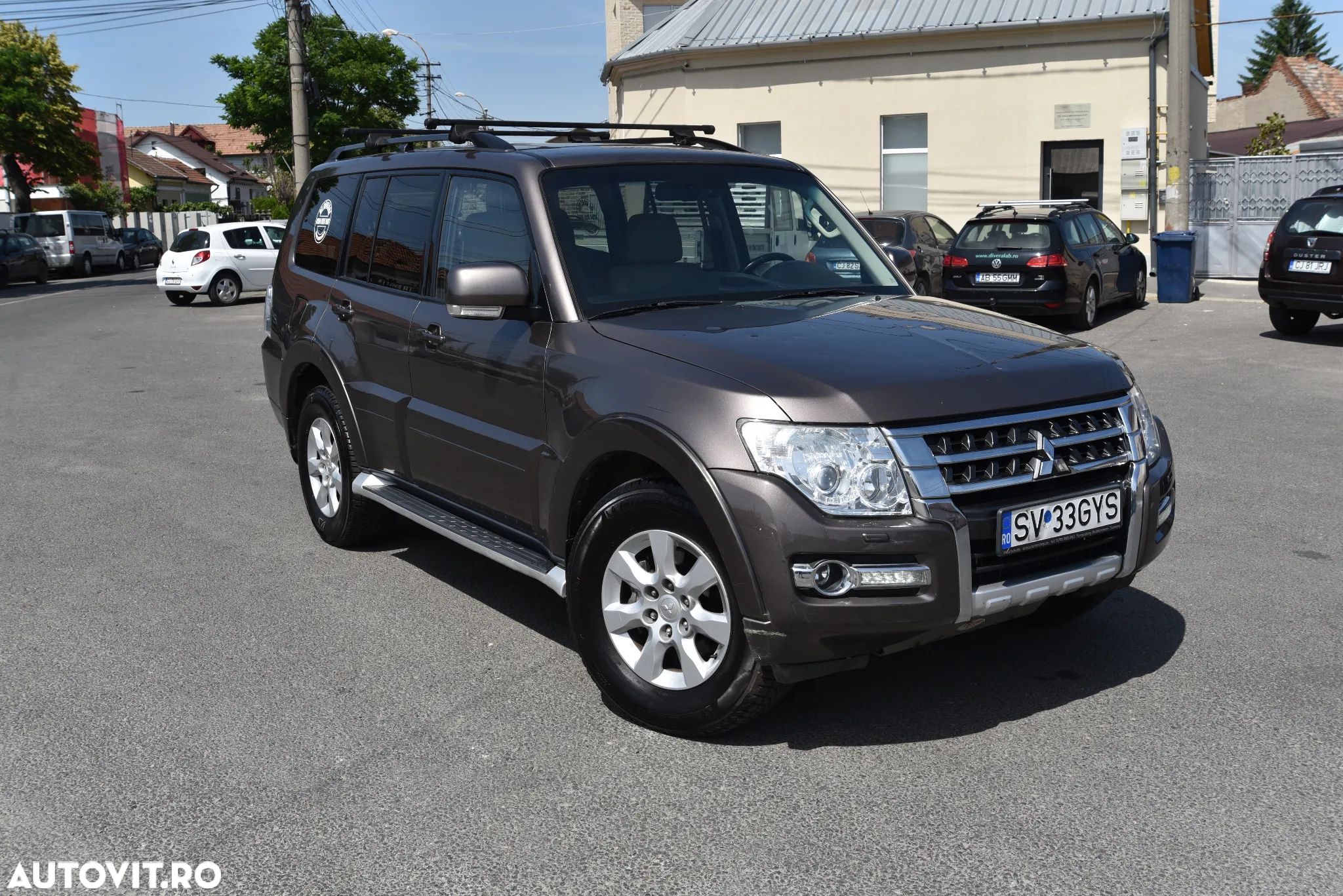 Mitsubishi Pajero - 1