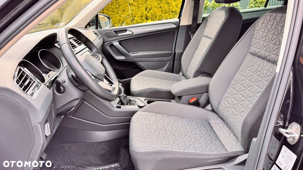 Volkswagen Tiguan 2.0 TDI SCR 4Mot Life DSG - 10