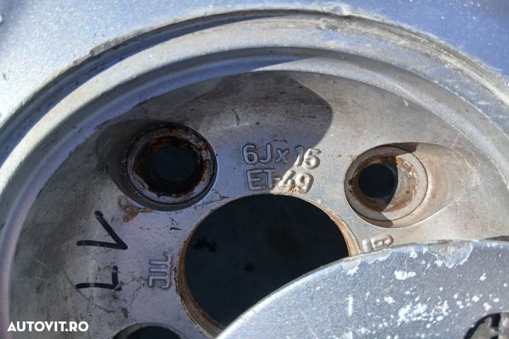 Janta aliaj cu anvelopa 15 6JX15 ET49 195/60 R15 6JX15 ET49 195/60 R1 - 2