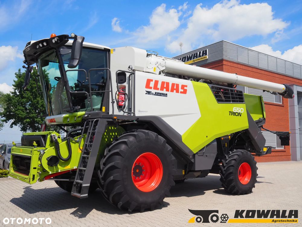 Claas Trion 650 + V680 - 2