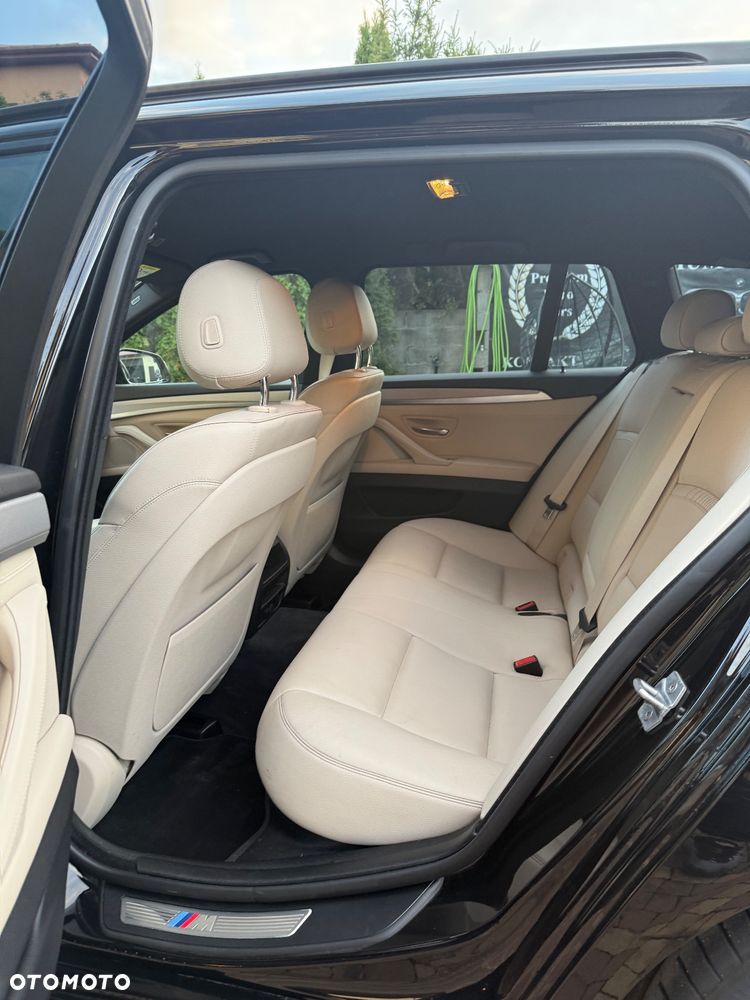 BMW Seria 5 520d Touring M Sport Edition - 22