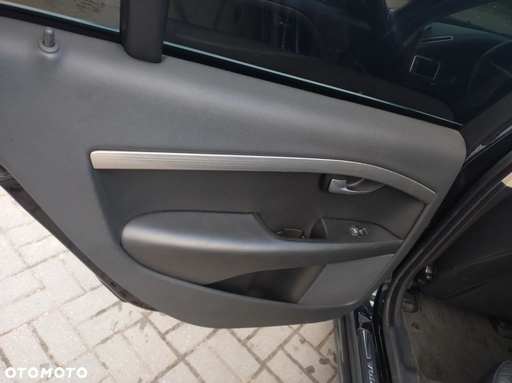 Volvo S80 2.5T Momentum - 9