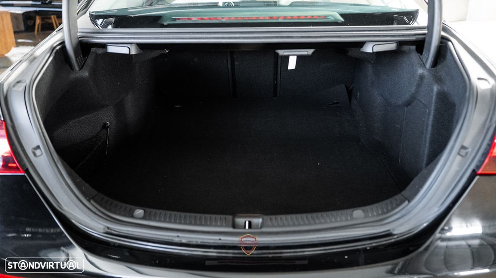 Mercedes-Benz E 220 d Avantgarde - 44