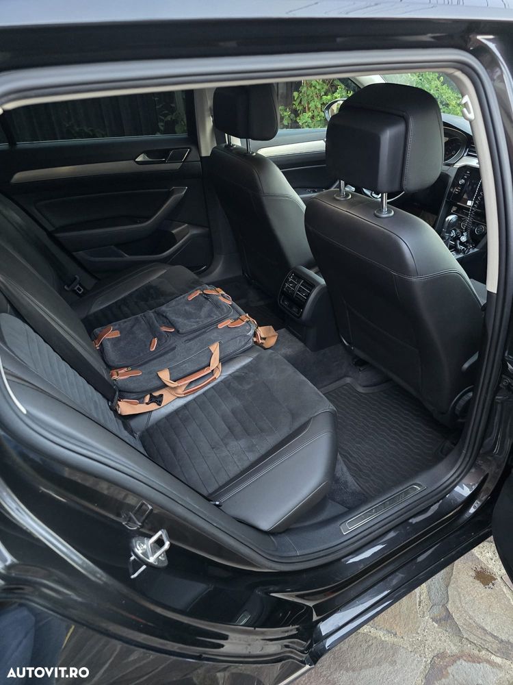 Volkswagen Passat Variant 2.0 TDI DSG 4Motion Highline - 10