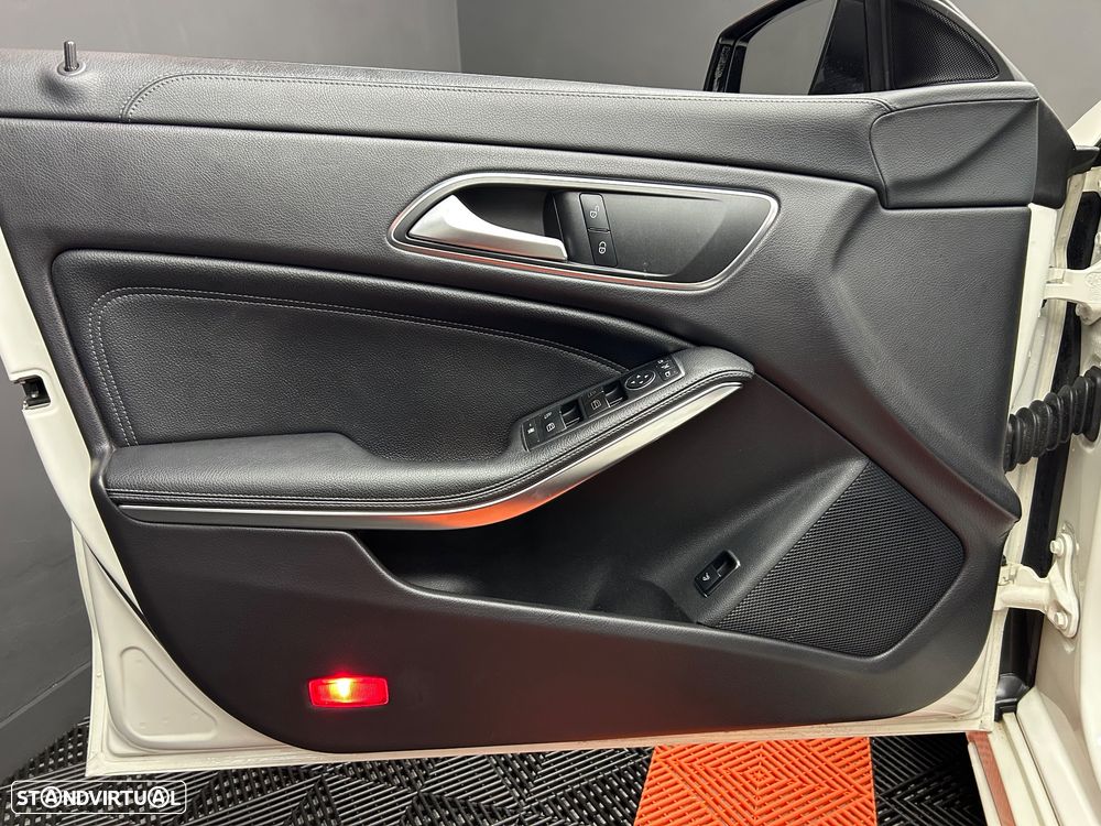 Mercedes-Benz CLA 220 d Shooting Brake AMG Line Aut. - 35