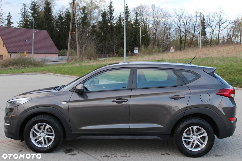 Hyundai Tucson 1.7 CRDI BlueDrive GO 2WD - 21