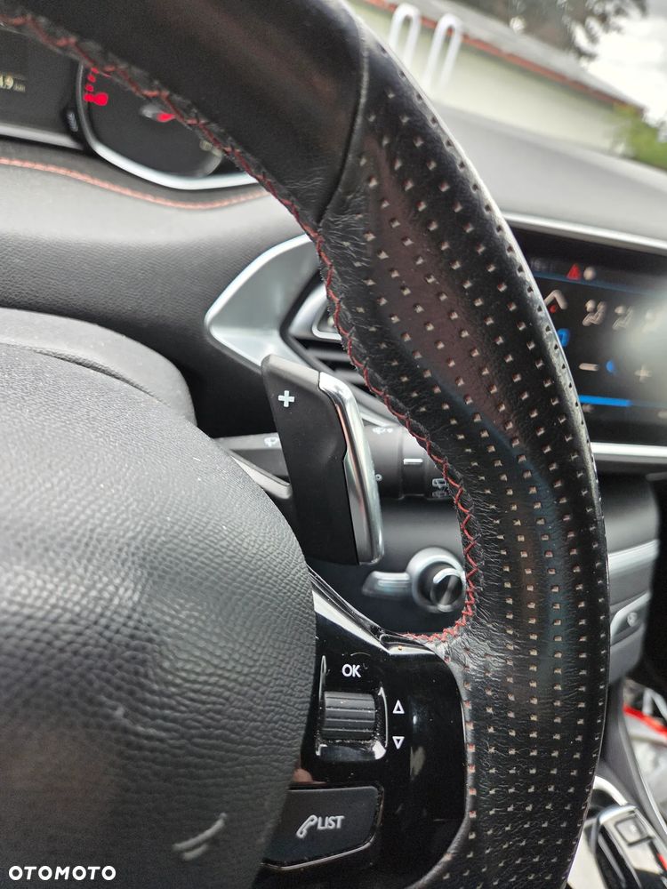 Peugeot 308 BlueHDi 130 EAT8 Stop & Start GT - 24