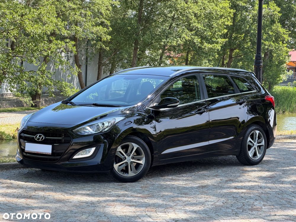 Hyundai i30 blue Kombi 1.6 CRDi Style - 37