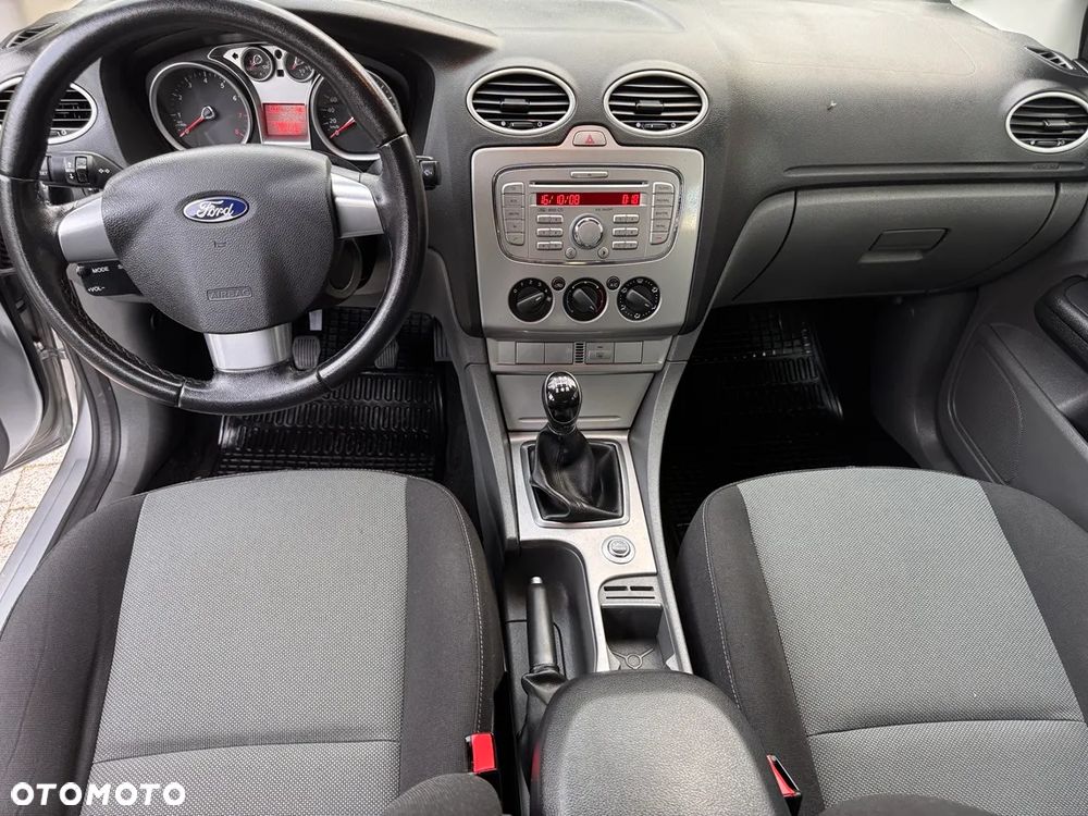 Ford Focus - 37