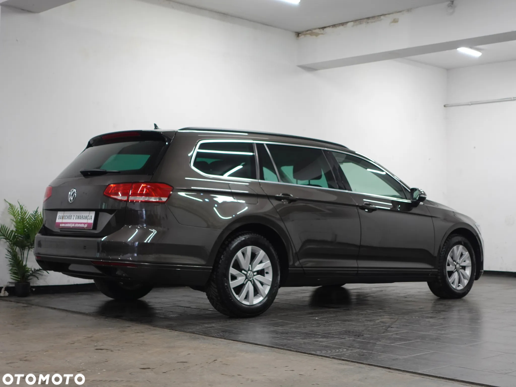 Volkswagen Passat 2.0 TDI BMT Comfortline - 10