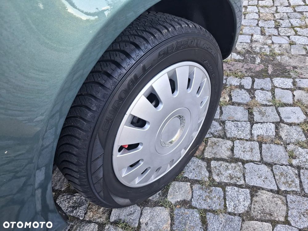 Volkswagen Polo - 11