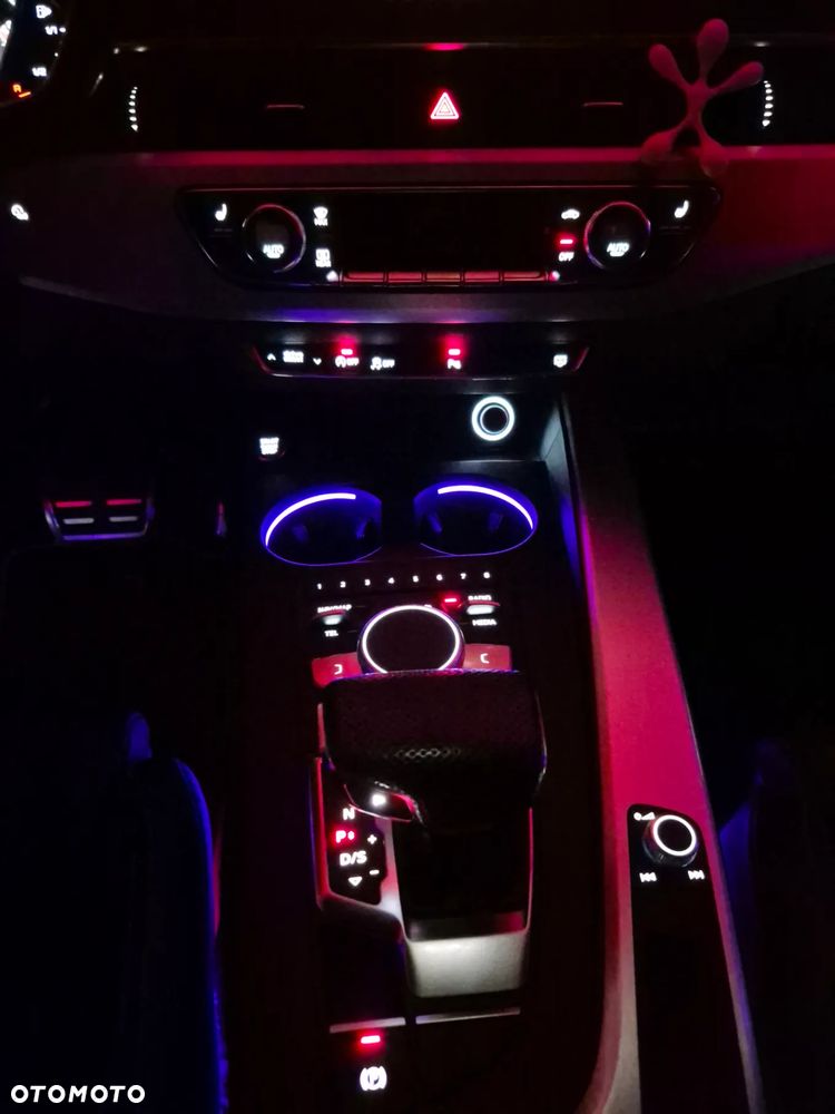 Audi A4 Avant 2.0 TDI S tronic quattro - 31