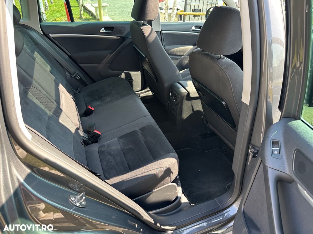 Volkswagen Tiguan 2.0 TDI 4Motion DSG Track & Field - 28