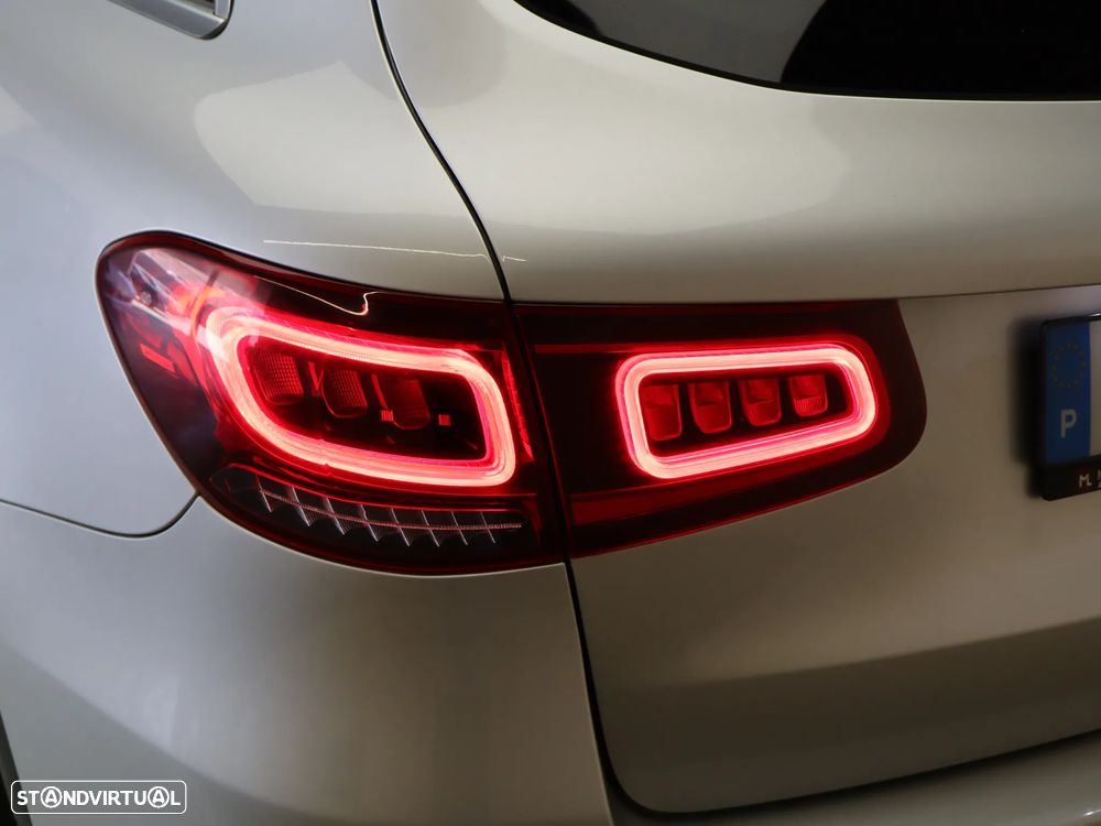 Mercedes-Benz GLC 300 d 4Matic 9G-TRONIC AMG Line - 11