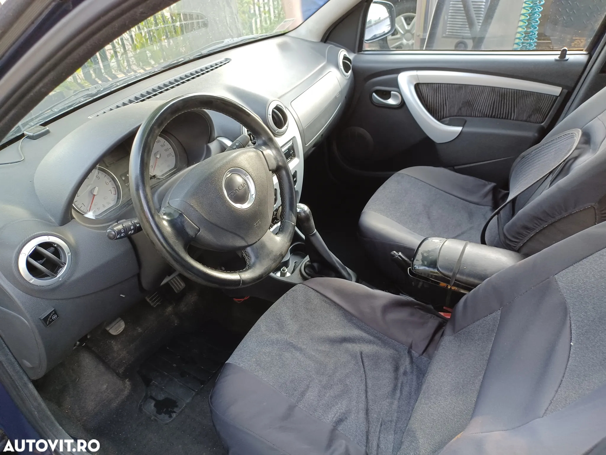 Dacia Logan 1.2 16V Laureate - 3