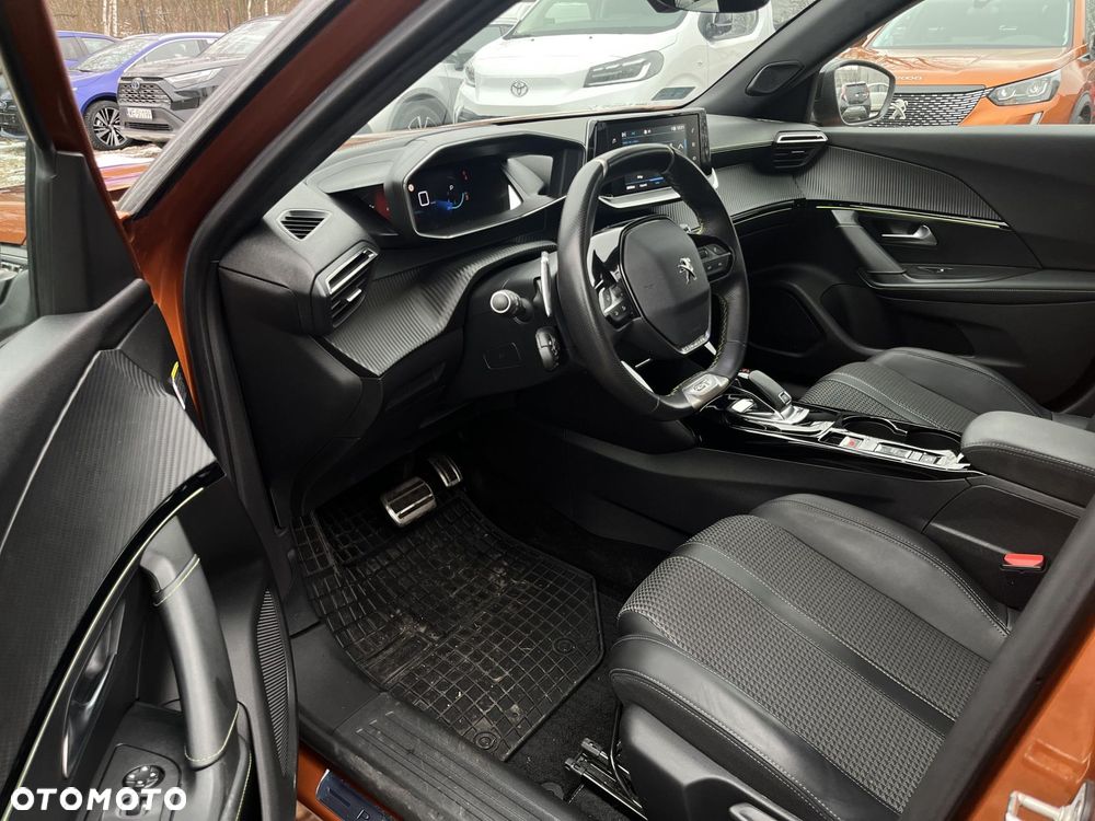 Peugeot 2008 1.2 PureTech GT Line S&S EAT8 - 17