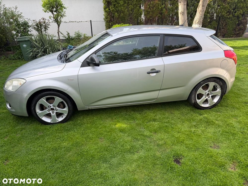 Kia Ceed 1.4 L - 10