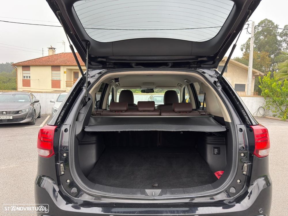 Mitsubishi Outlander 2.0 Instyle Navi - 6