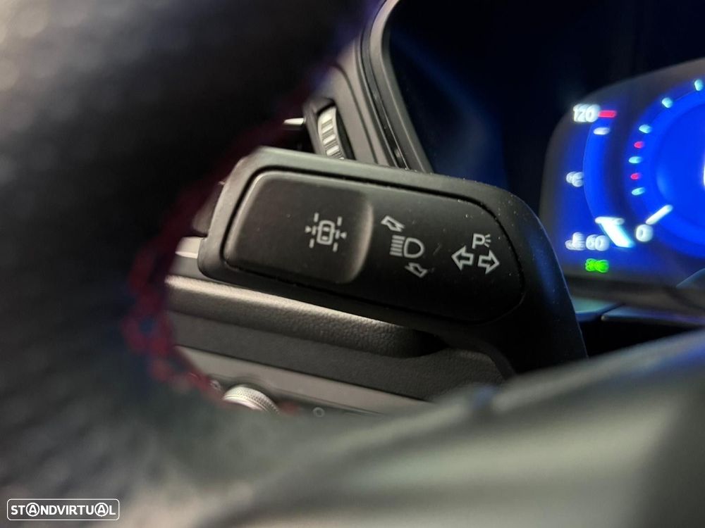 Ford Kuga 2.5 PHEV ST-Line - 28