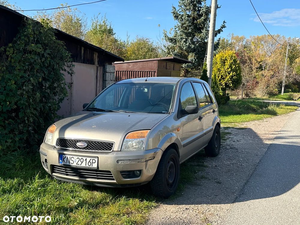 Ford Fusion 2003 photo 4