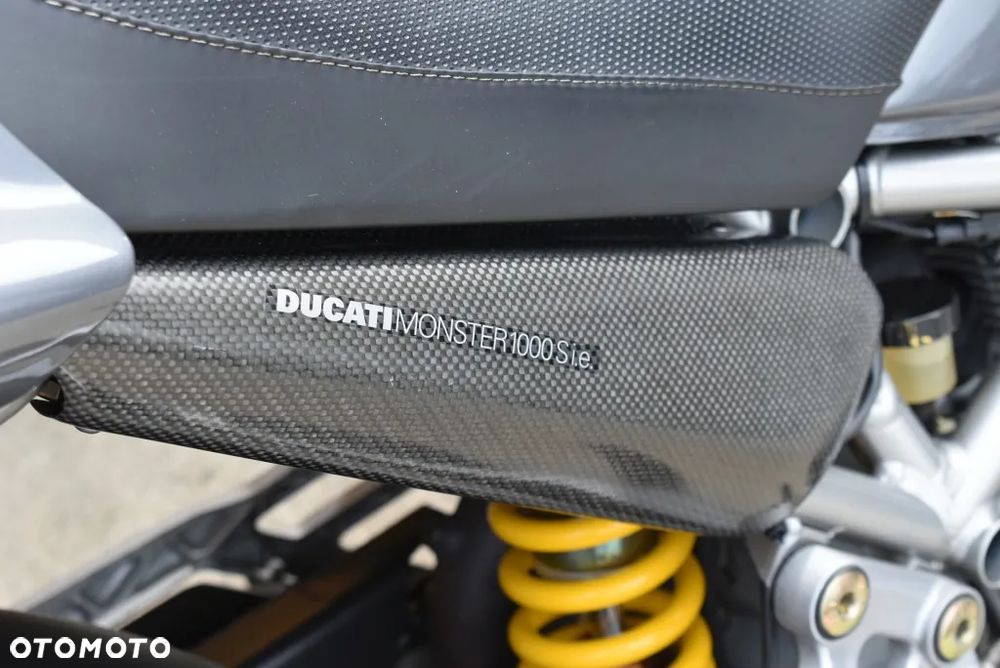 Ducati Monster - 36