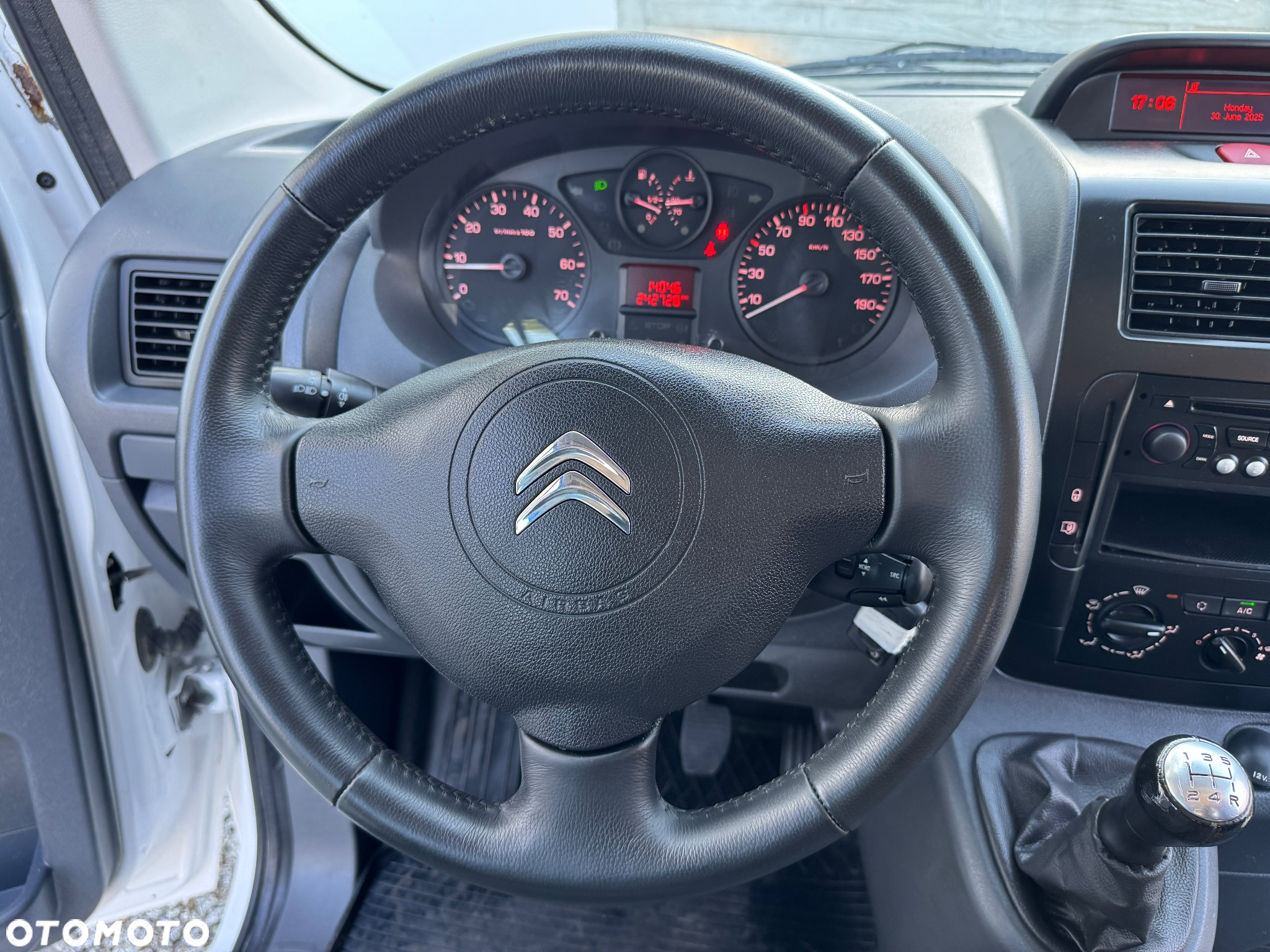 Citroën Jumpy Combi L1 (6-Si.) teilverglast - 13