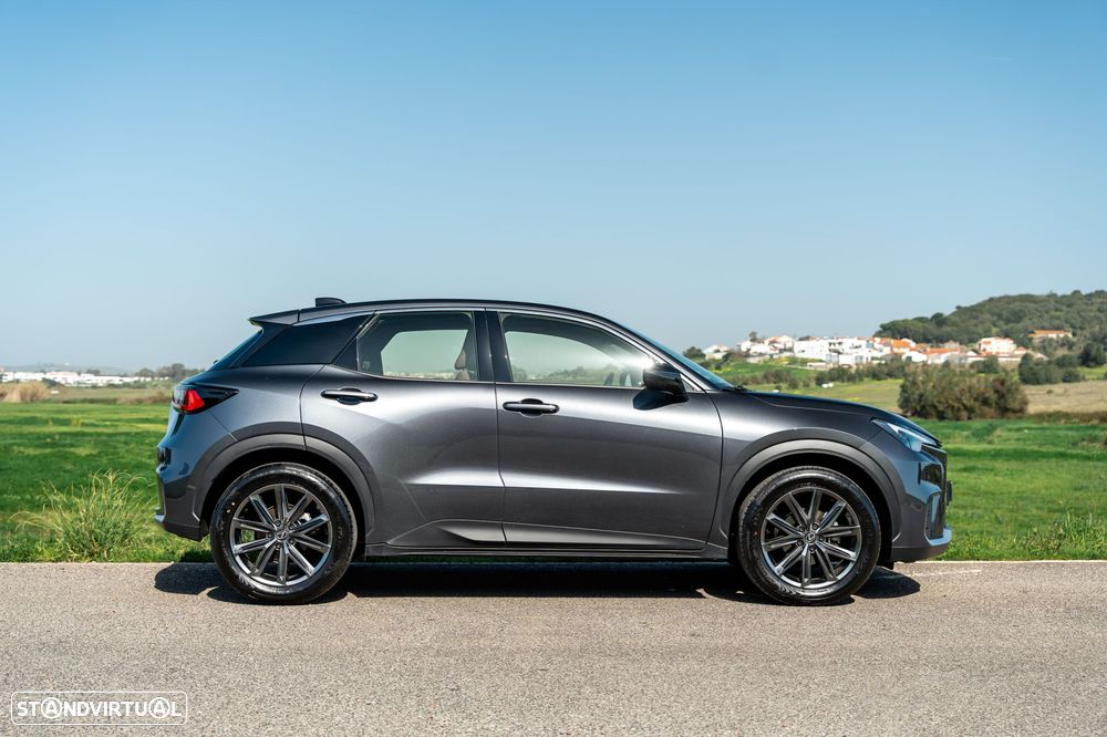 Lexus LBX Elegant - 24