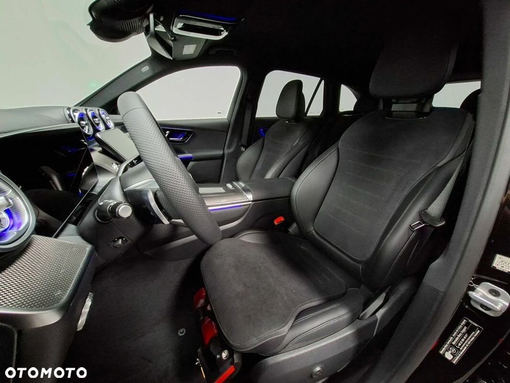 Mercedes-Benz GLC 300 e 4-Matic AMG Line - 12