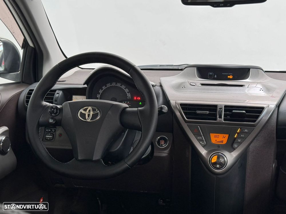 Toyota iQ 1.4 D-4D 2 EP - 28