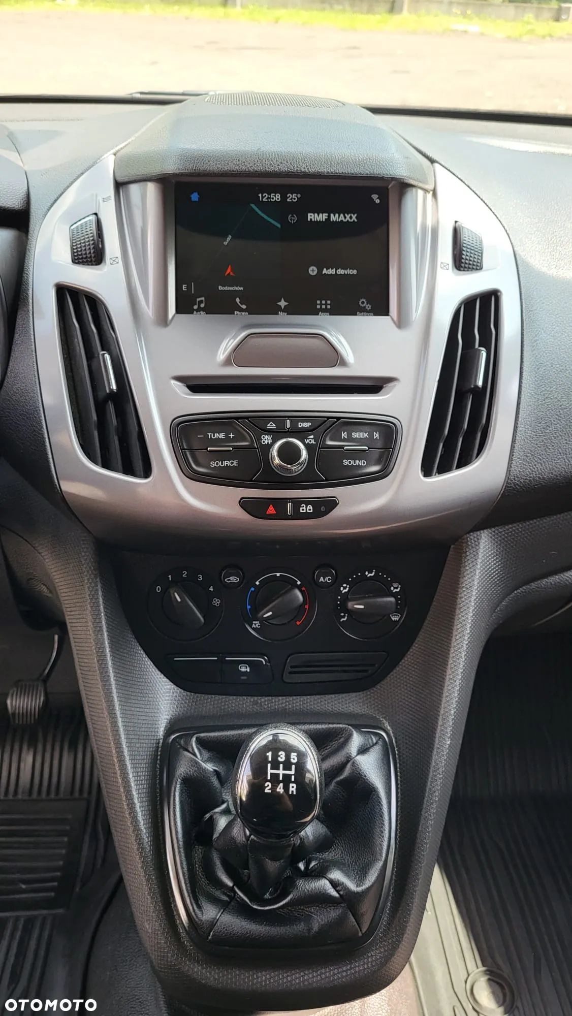 Ford TRANSIT CONNECT - 23