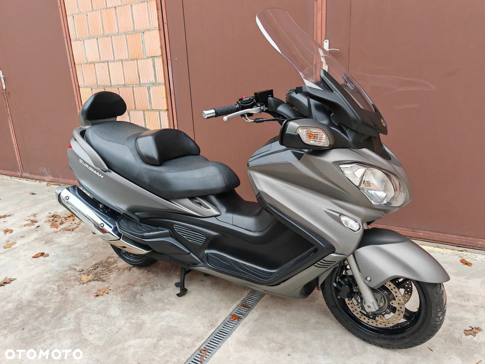 Suzuki Burgman - 5