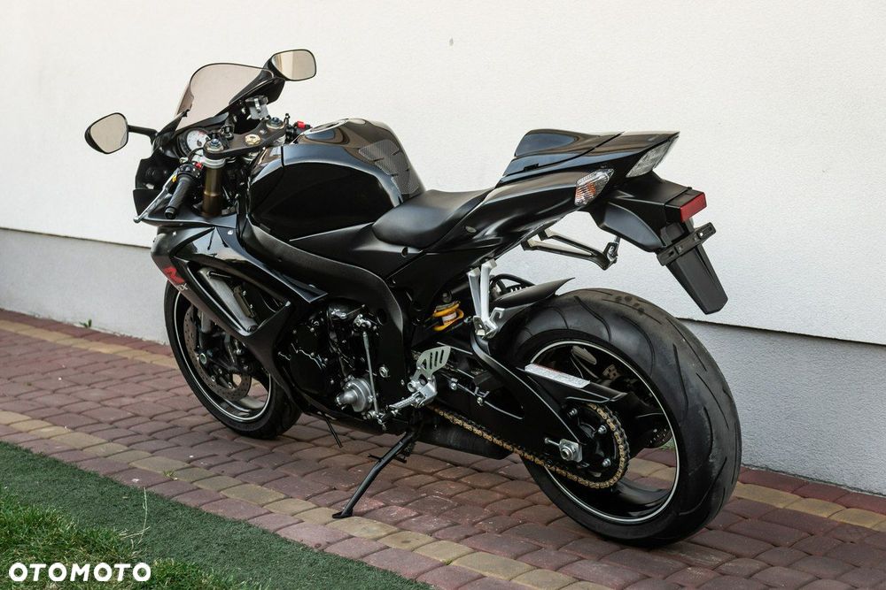 Suzuki GSX-R - 4
