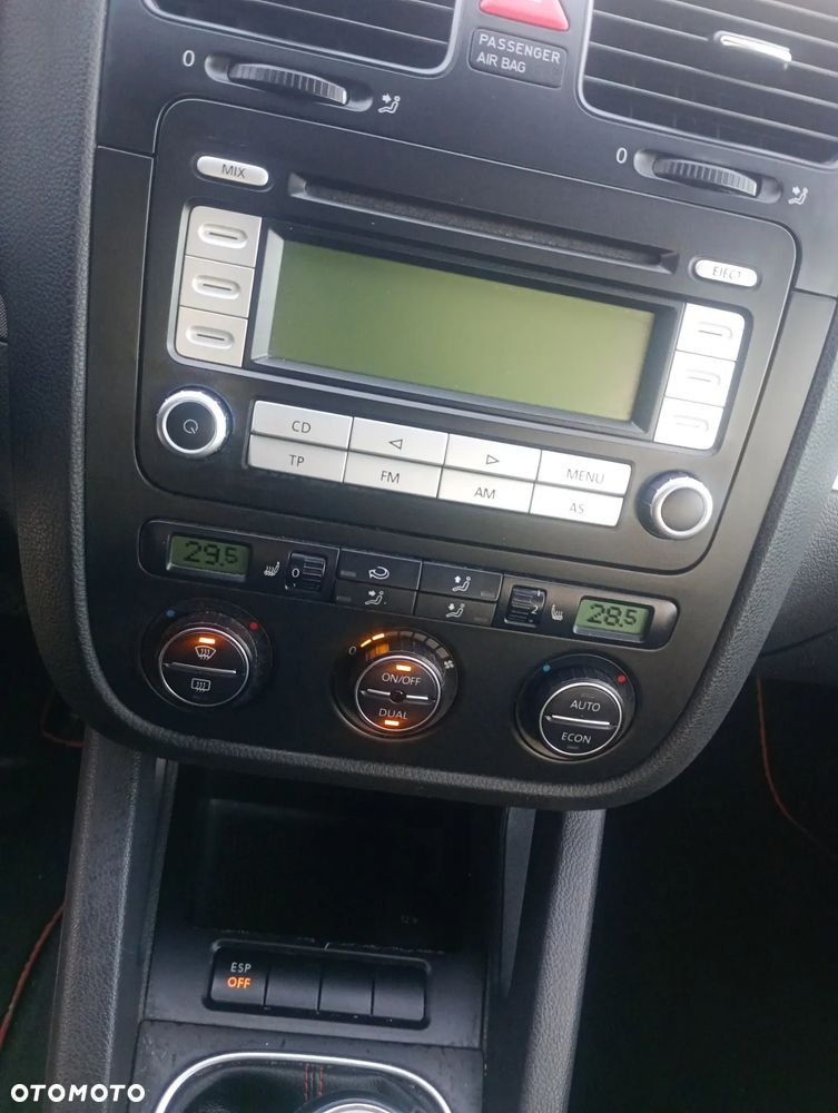 Volkswagen Golf - 11