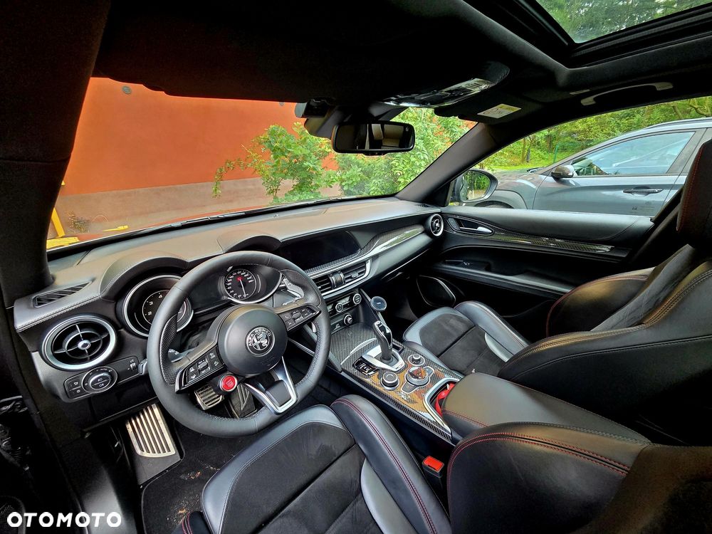 Alfa Romeo Stelvio - 7