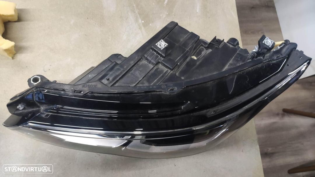 farol esquerdo Led Golf 8 - 4
