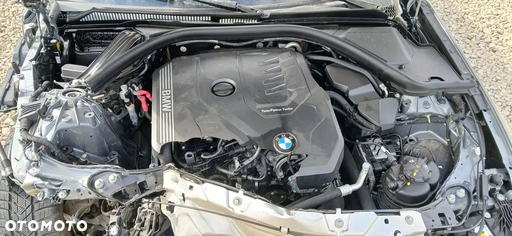 BMW Seria 3 318i M Sport - 8