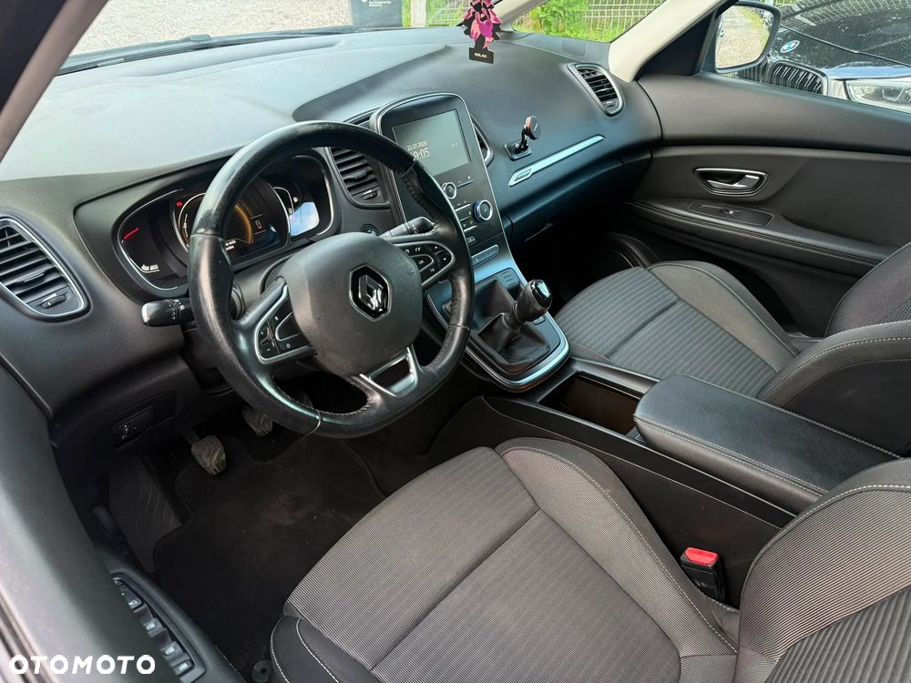 Renault Scenic - 15