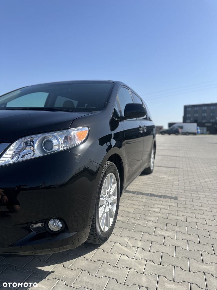 Toyota Sienna 3.5 V6 XLE AWD - 12