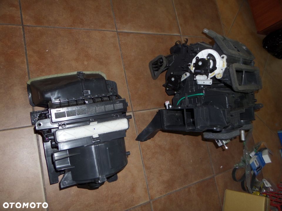 5123 NAGRZEWNICA Dmuchawa MAZDA 2 2015 2016 14- - 3