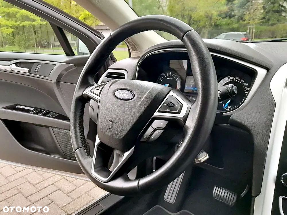 Ford Mondeo - 15