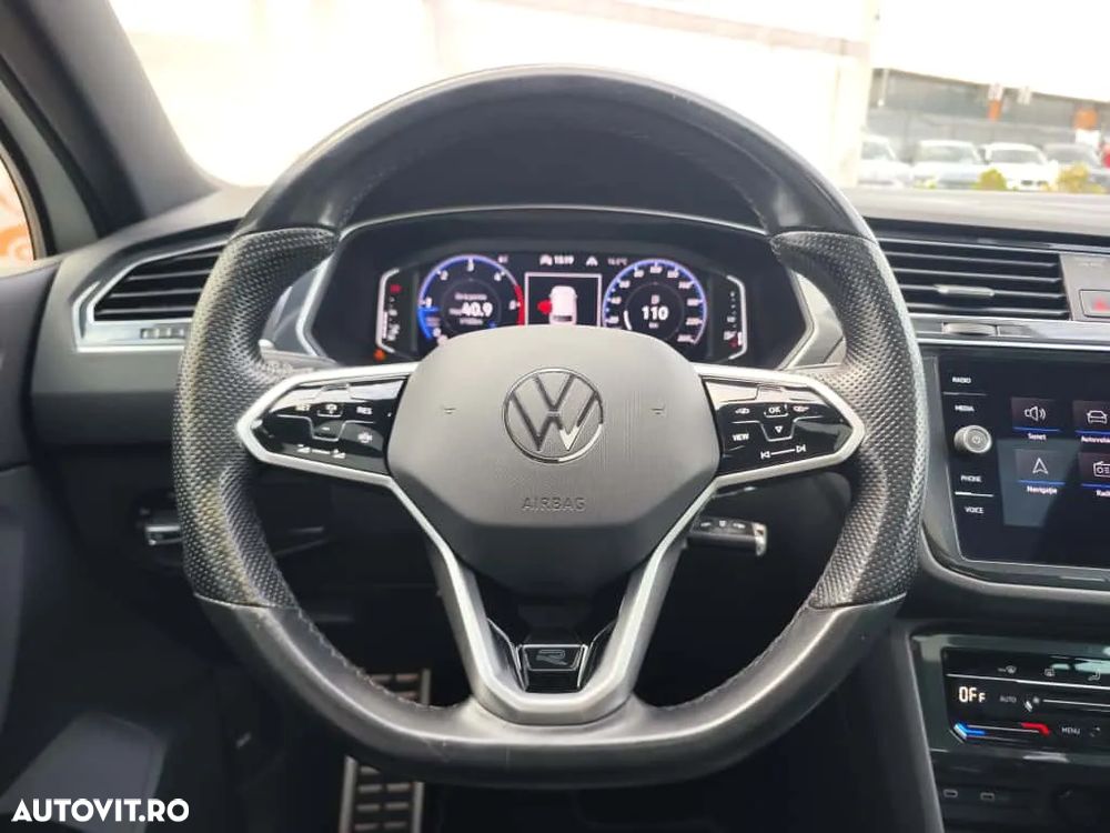 Volkswagen Tiguan 2.0 TDI SCR 4MOTION DSG R-Line - 23