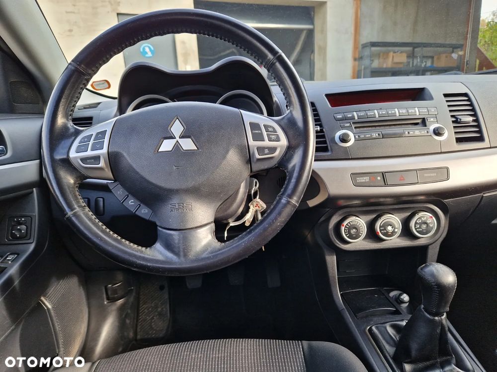 Mitsubishi Lancer - 20