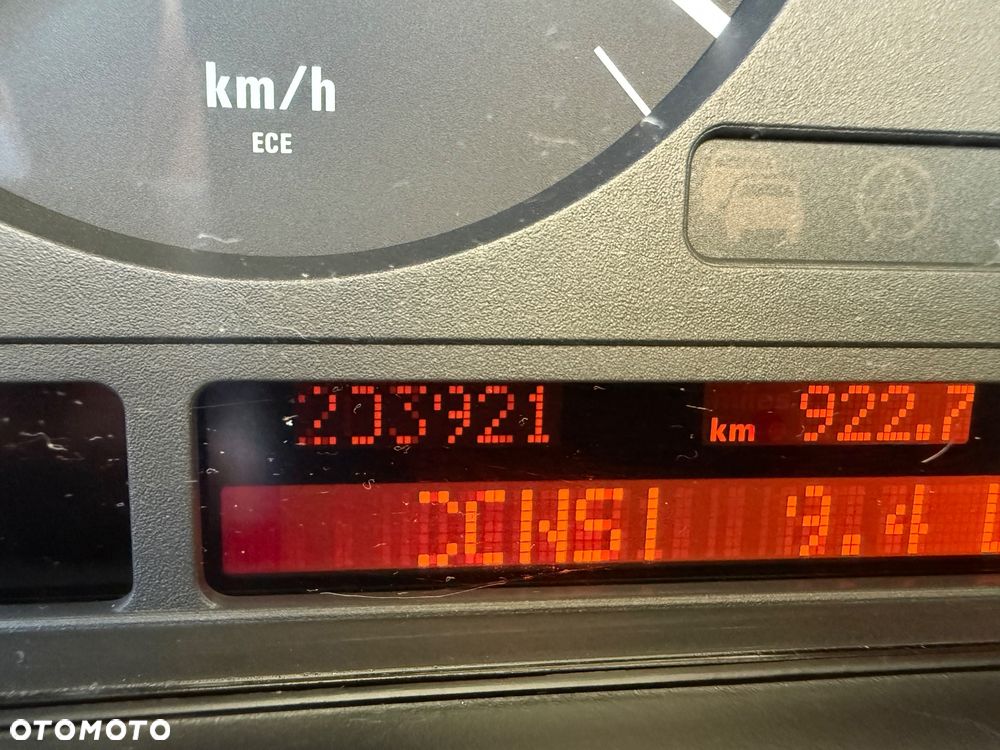 BMW Seria 5 525i - 26